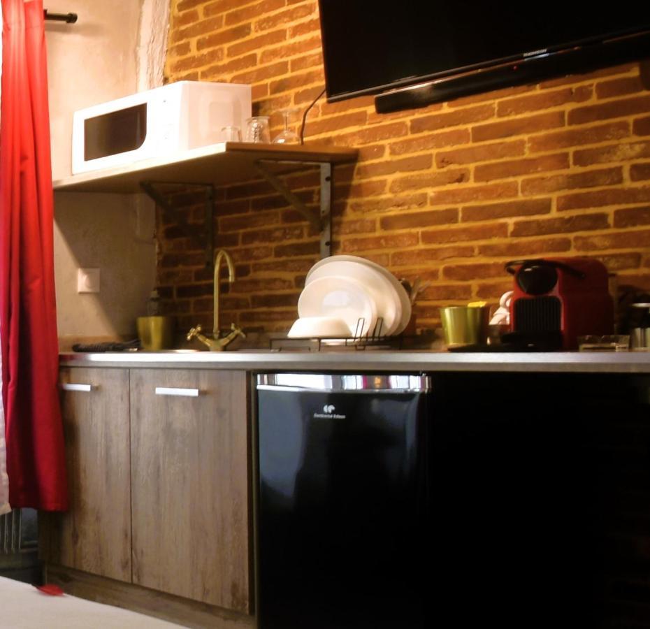 Appartement Jacuzzi Privatif : Urban Love Verneuil d'Avre et d'Iton Buitenkant foto