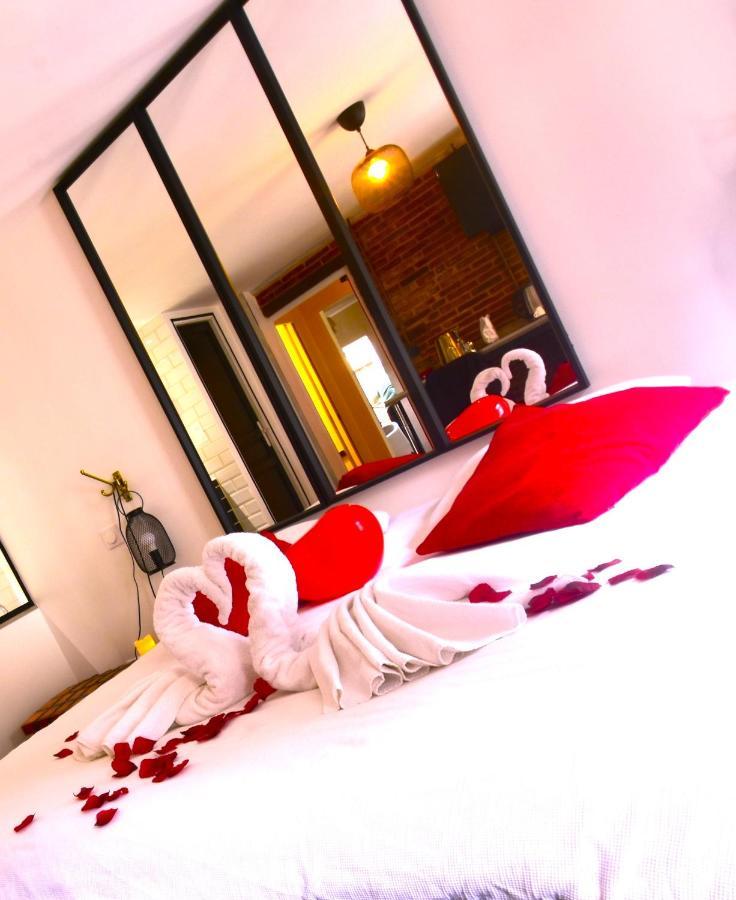 Appartement Jacuzzi Privatif : Urban Love Verneuil d'Avre et d'Iton Buitenkant foto