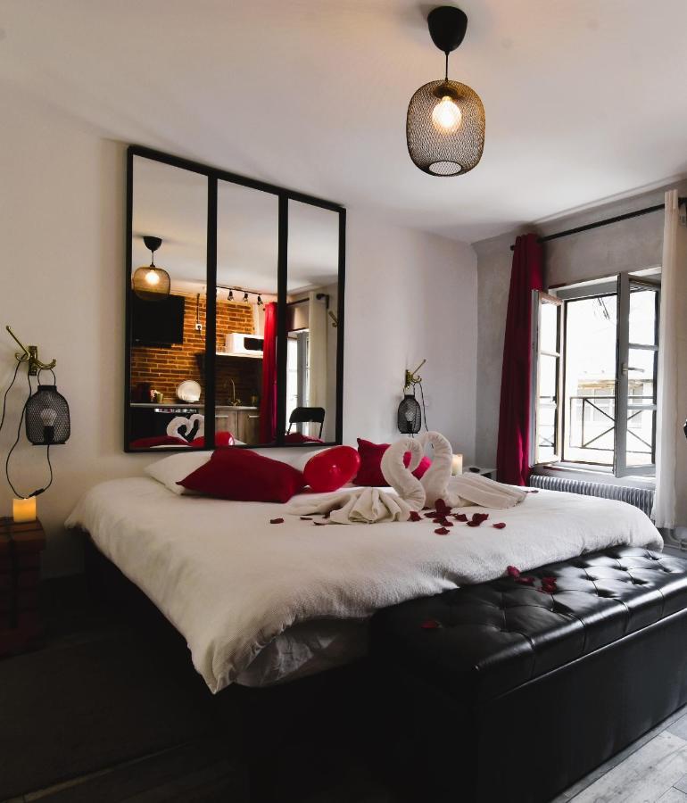 Appartement Jacuzzi Privatif : Urban Love Verneuil d'Avre et d'Iton Buitenkant foto